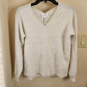 Soma Weekend V-neck pull over sweater- oatmeal color- size XS